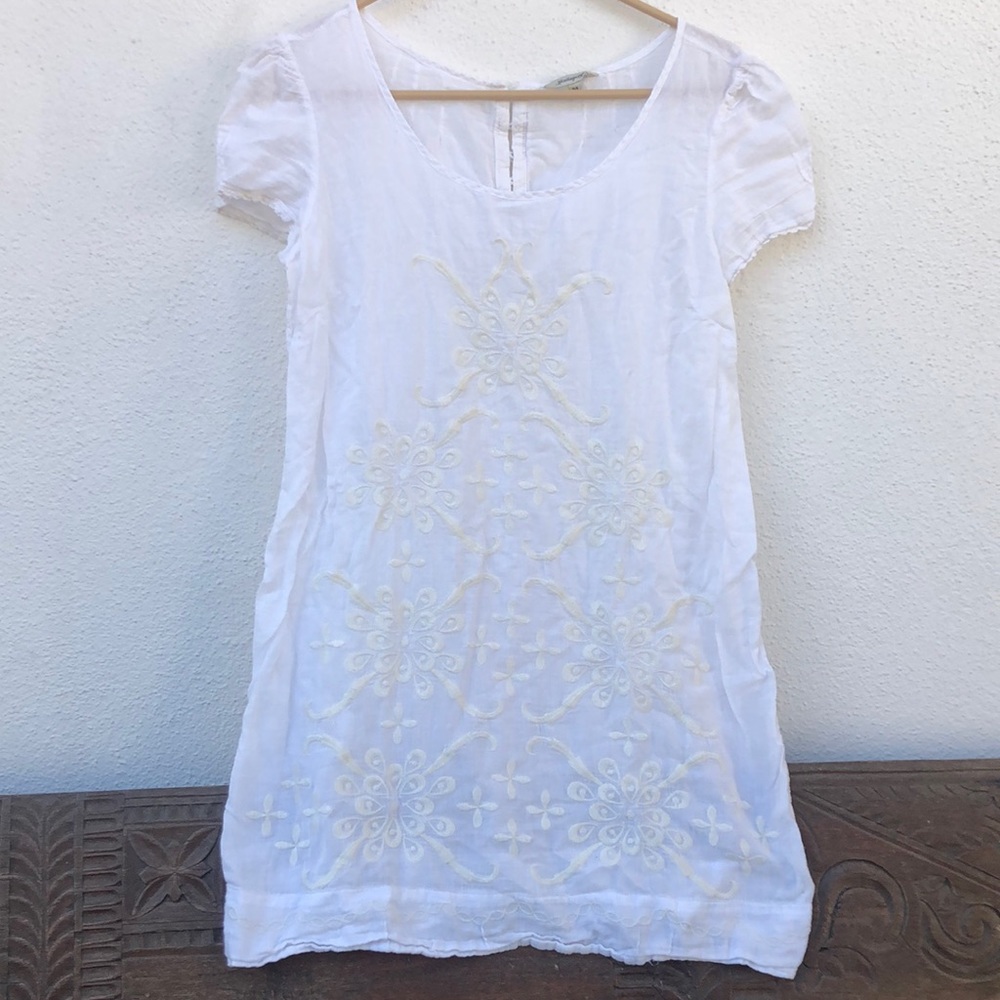 Heritage 1981 white cotton dress with floral embroidery